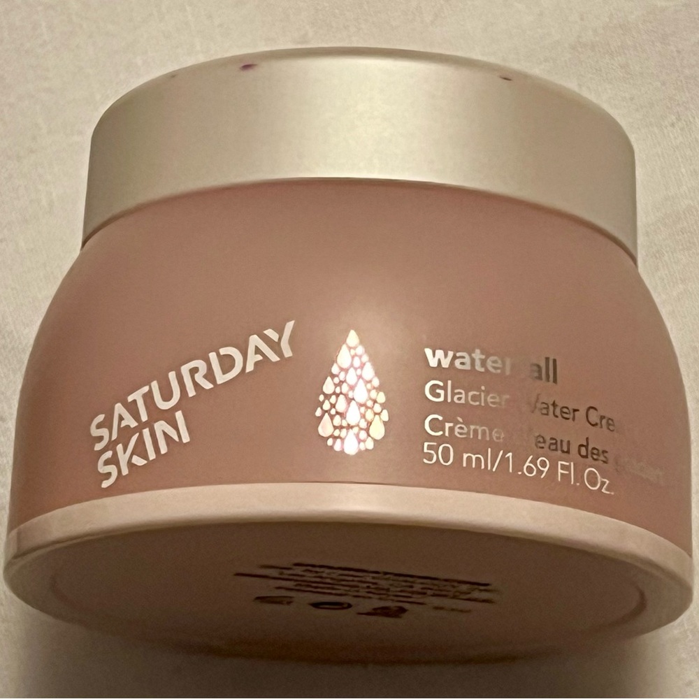 Saturday Skin Waterfall cream